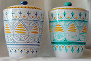 coppia barattoli in ceramica dipinti a mano